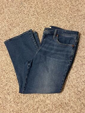 Madewell Dark Blue Mid-rise Kick Out Jeans size 33